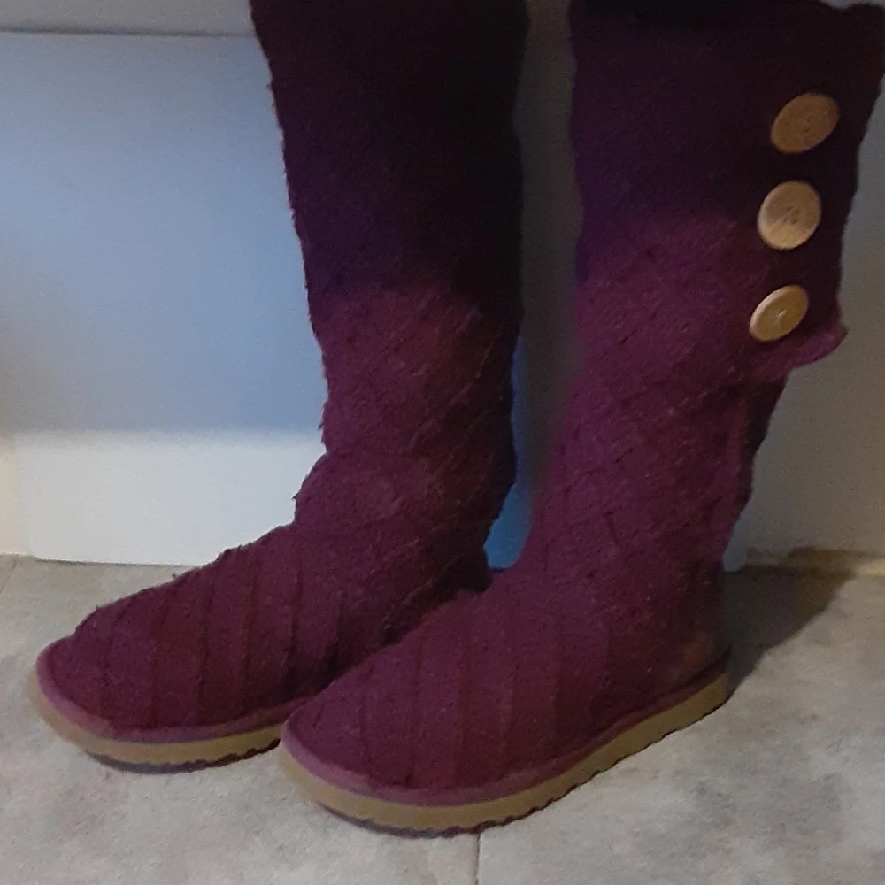 UGG boots size 7 women - Picture 1 of 5